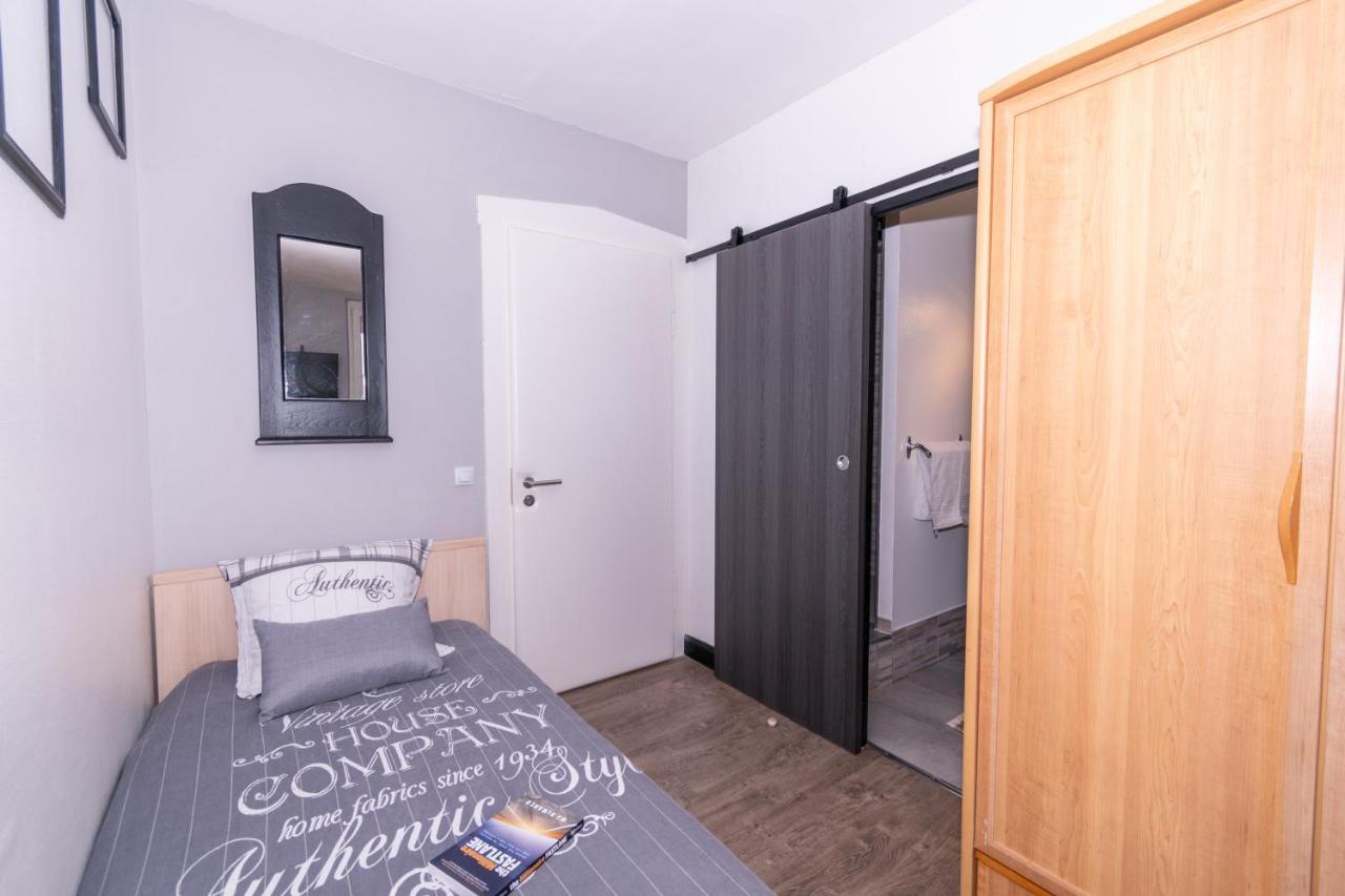 Private & Comfortable Apartments Puttelange-aux-Lacs Bagian luar foto