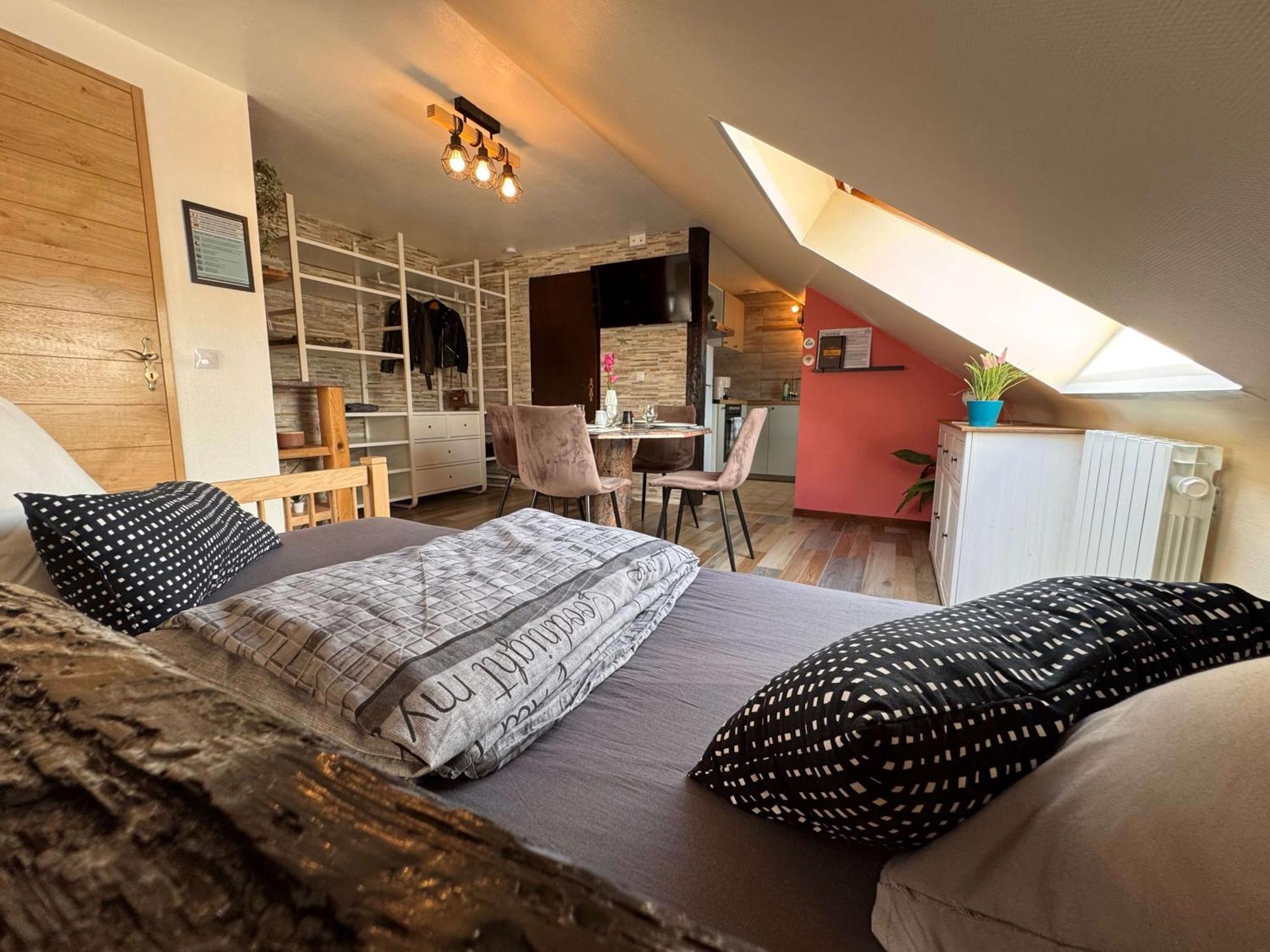 Private & Comfortable Apartments Puttelange-aux-Lacs Bagian luar foto
